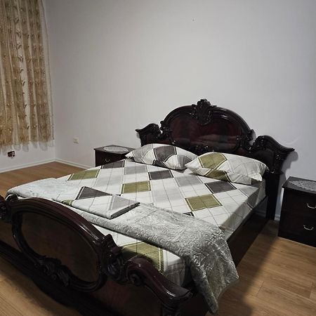 Geljus Apartment 2 Tiranë Ngoại thất bức ảnh
