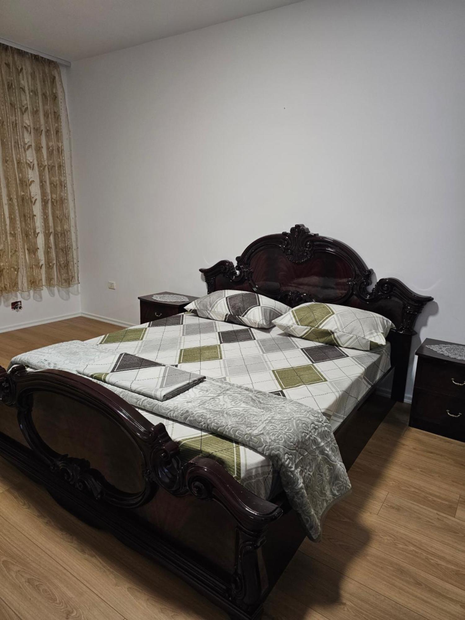 Geljus Apartment 2 Tiranë Ngoại thất bức ảnh